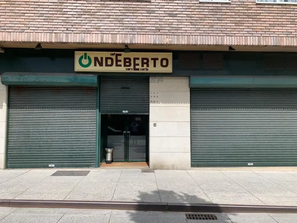 Local en venda en Ferrol amb Moblat