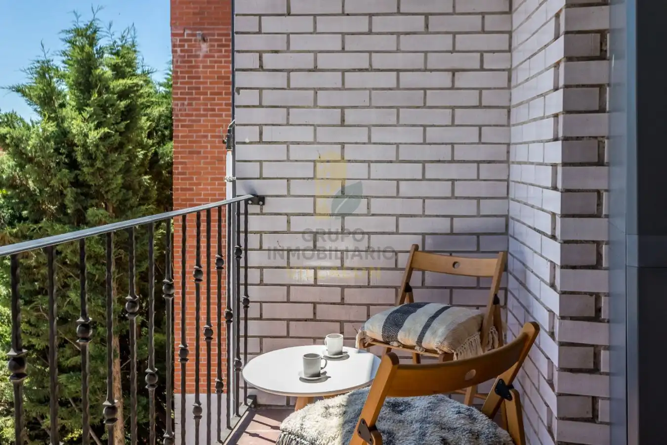 Terraza de Piso en venta en Valencia de Don Juan con Calefacción, Parquet y Terraza
