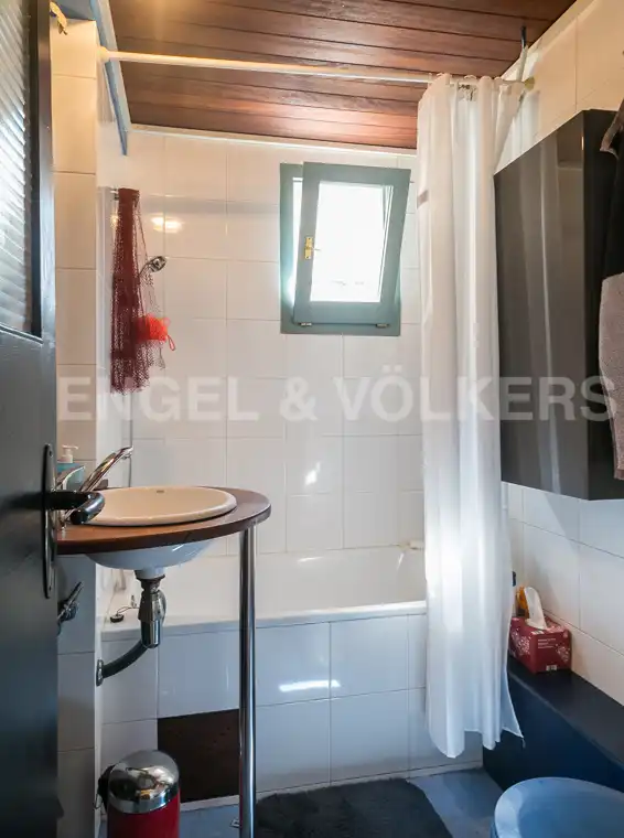 Baño de Piso de alquiler en Barcelona con Calefacción, Amueblado y Balcón