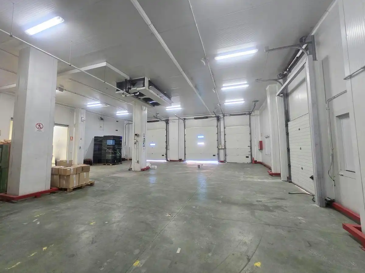 Nave industrial de alquiler en Málaga Capital con Calefacción y Alarma