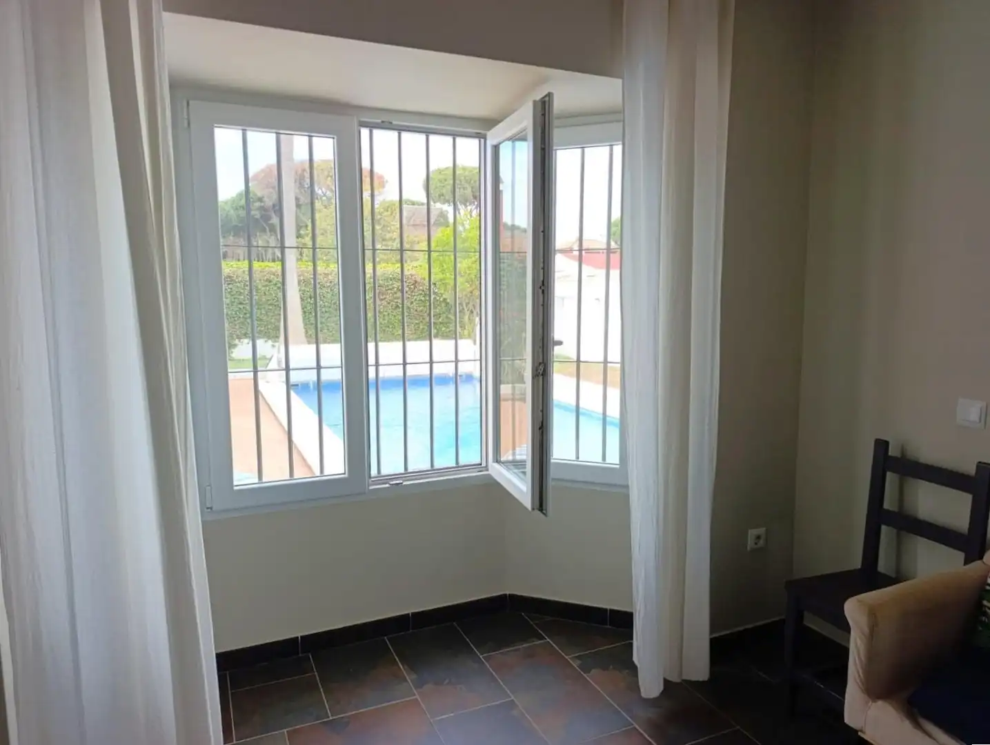 Swimming pool of Houses for sale in Chiclana de la Frontera  with Air Conditioner, Private garden and Storage room