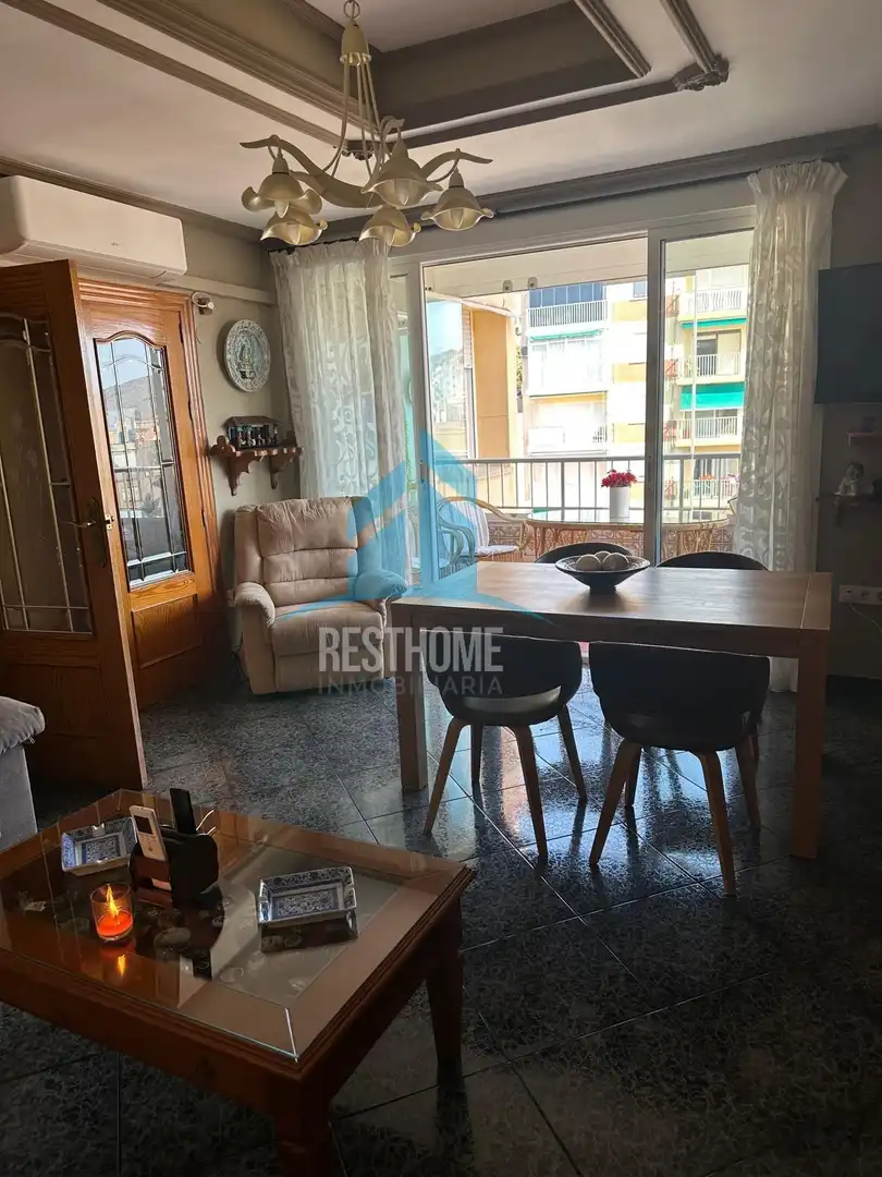 Außenansicht von Wohnung zum Verkauf in Cullera mit Klimaanlage, Privatgarten und Terrasse