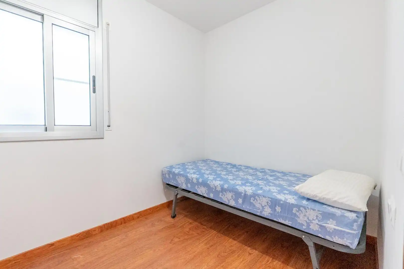 Habitación de Piso en venta en Deltebre con Aire acondicionado
