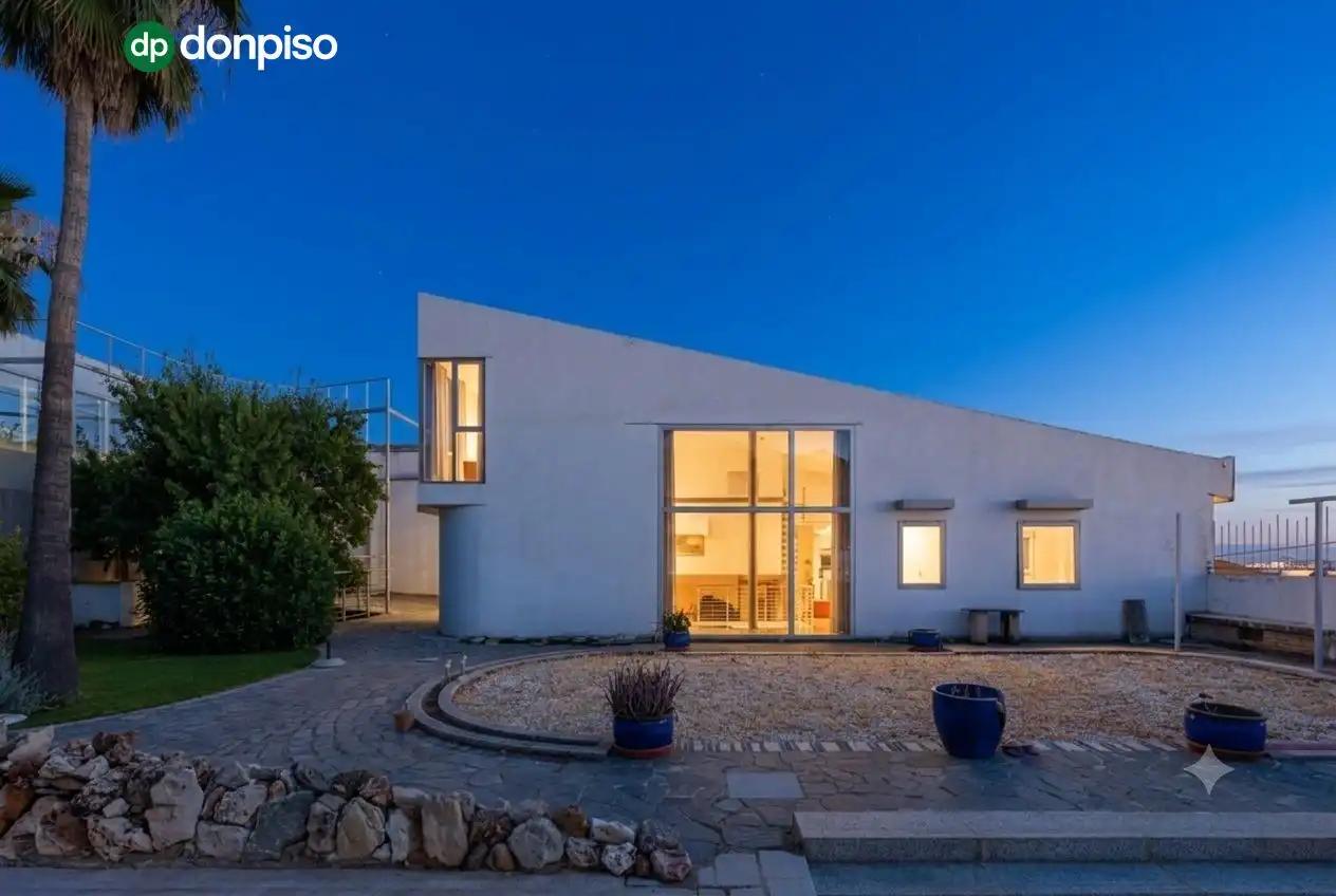 Exterior view of Houses for sale in Granada
