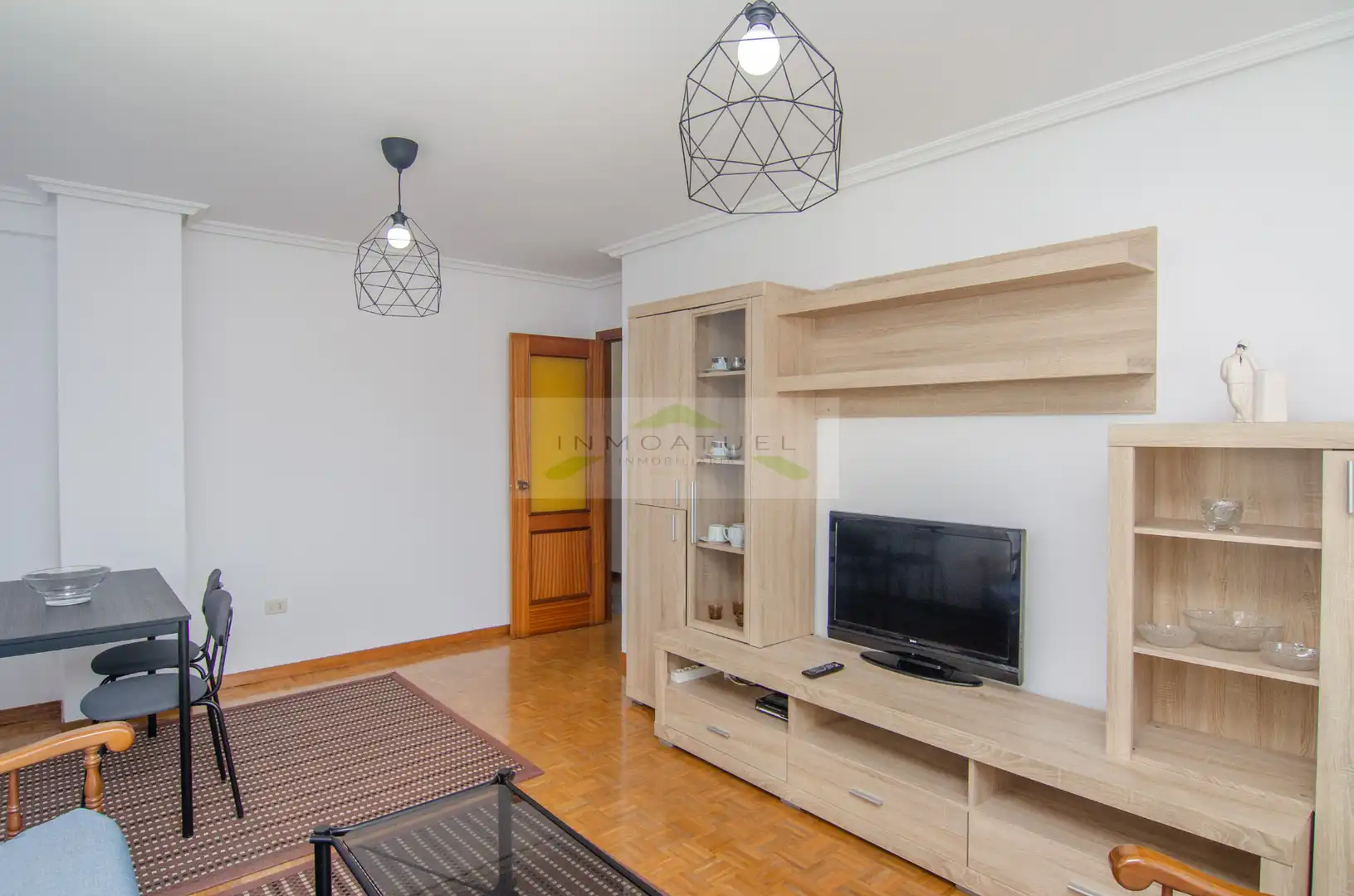 Wohnzimmer von Wohnung zur Miete in A Coruña Capital  mit Parkett, Möbliert und Ofen
