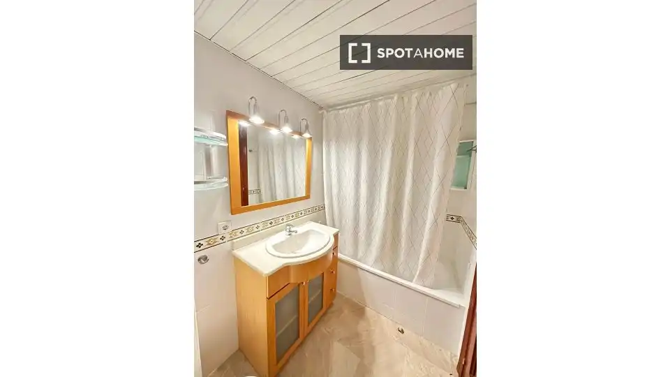 Habitació a Tablero Bajo - Arruzafilla