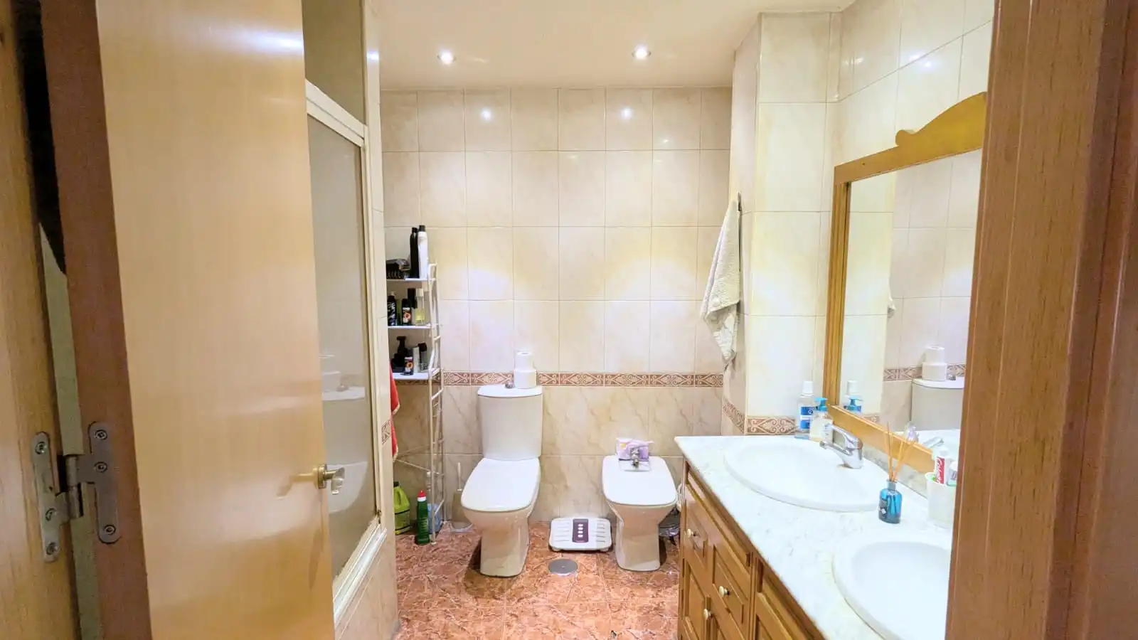 Baño de Piso en venta en Jaén con Aire acondicionado, Calefacción y Amueblado