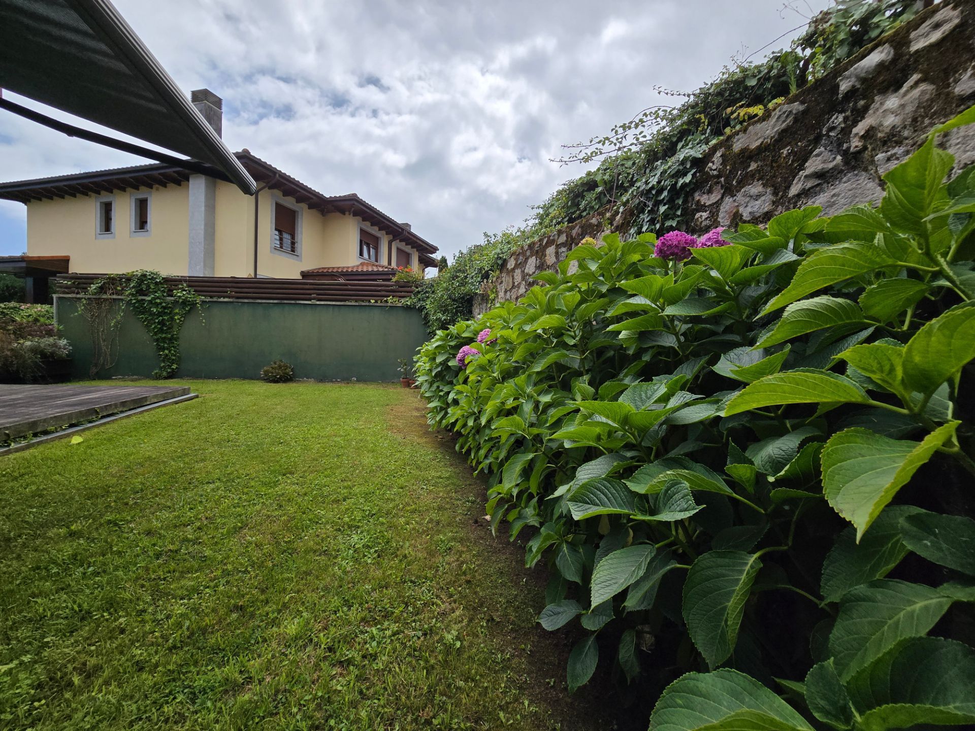 Jardí de Casa o xalet en venda en Llanes amb Calefacció, Jardí privat i Traster