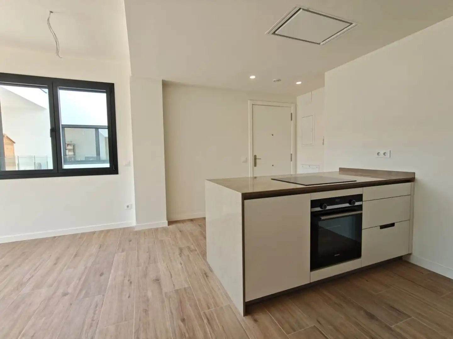 Kitchen of Flat for rent in Girona  with Air Conditioner, Heating and Terrace