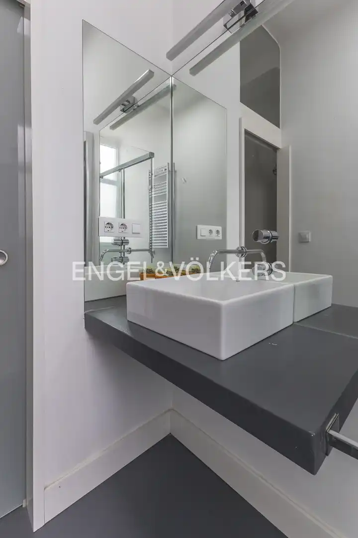 Bathroom of Apartments for sale in Madrid  with Air Conditioner, Heating and Terrace