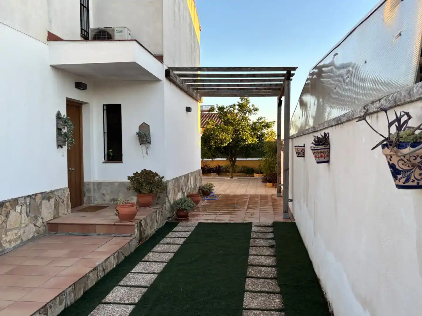 Terrassa de Pis en venda en El Real de la Jara amb Aire condicionat, Jardí privat i Parquet