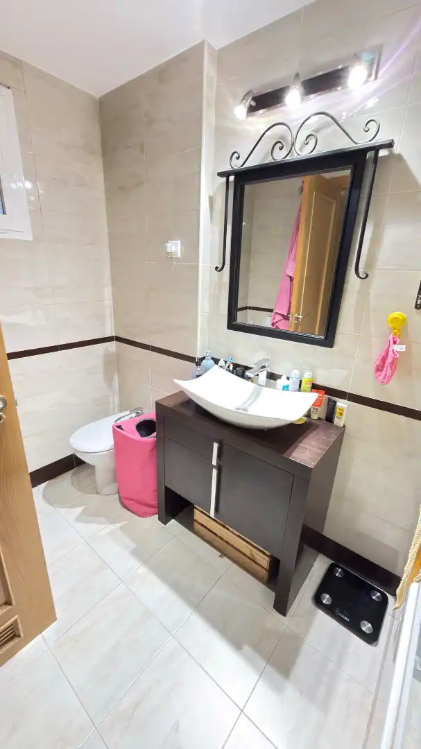 Baño de Piso en venta en Vélez-Málaga con Aire acondicionado, Terraza y Amueblado