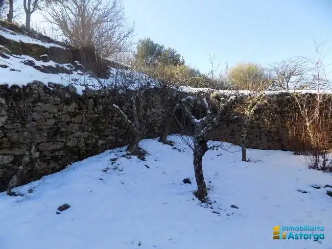 Jardí de Finca rústica en venda en Brazuelo amb Jardí privat