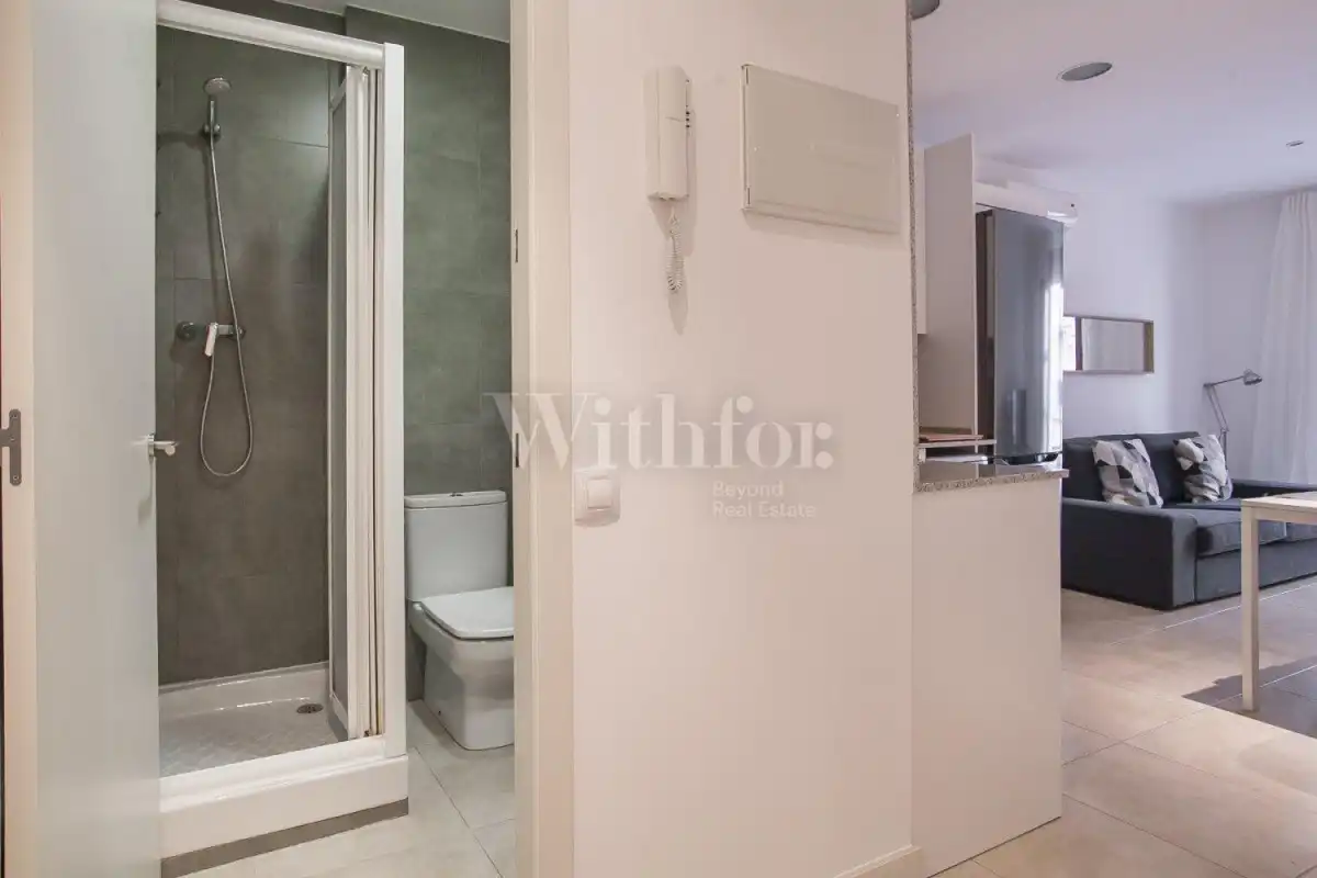 Baño de Piso en venta en Barcelona con Aire acondicionado, Calefacción y Balcón