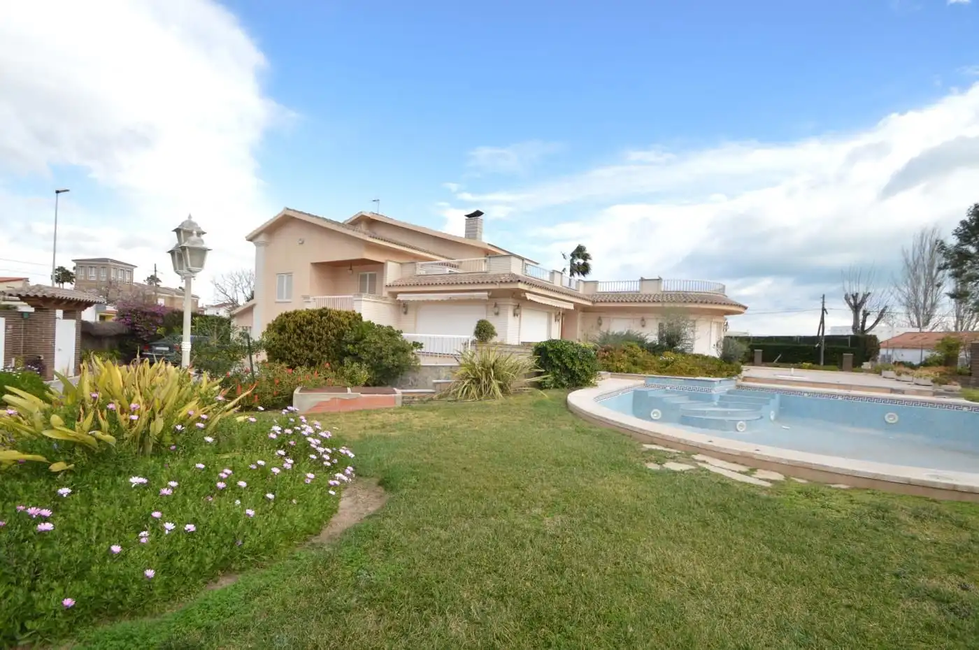 Jardí de Casa o xalet en venda en Vinaròs amb Aire condicionat, Jardí privat i Terrassa