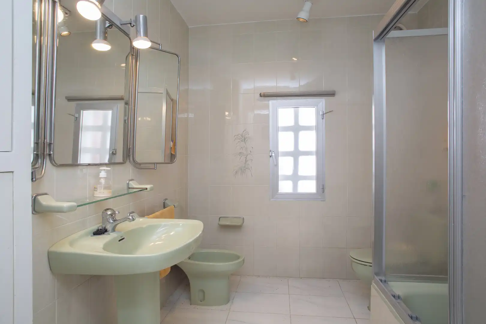 Bathroom of Houses for sale in Marbella  with Private garden, Terrace and Furnished