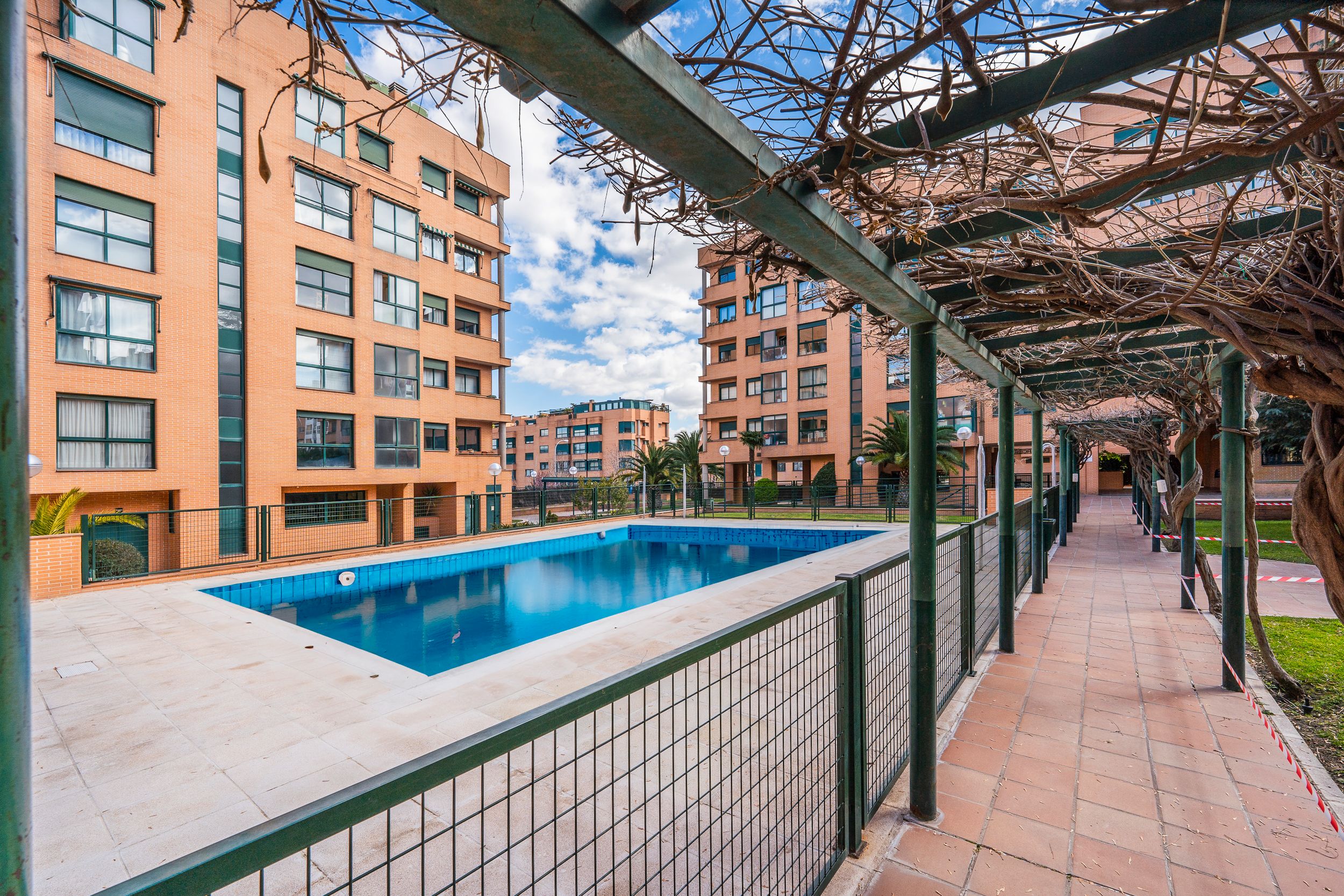 Piscina de Piso en venta en  Madrid Capital con Aire acondicionado, Calefacción y Trastero