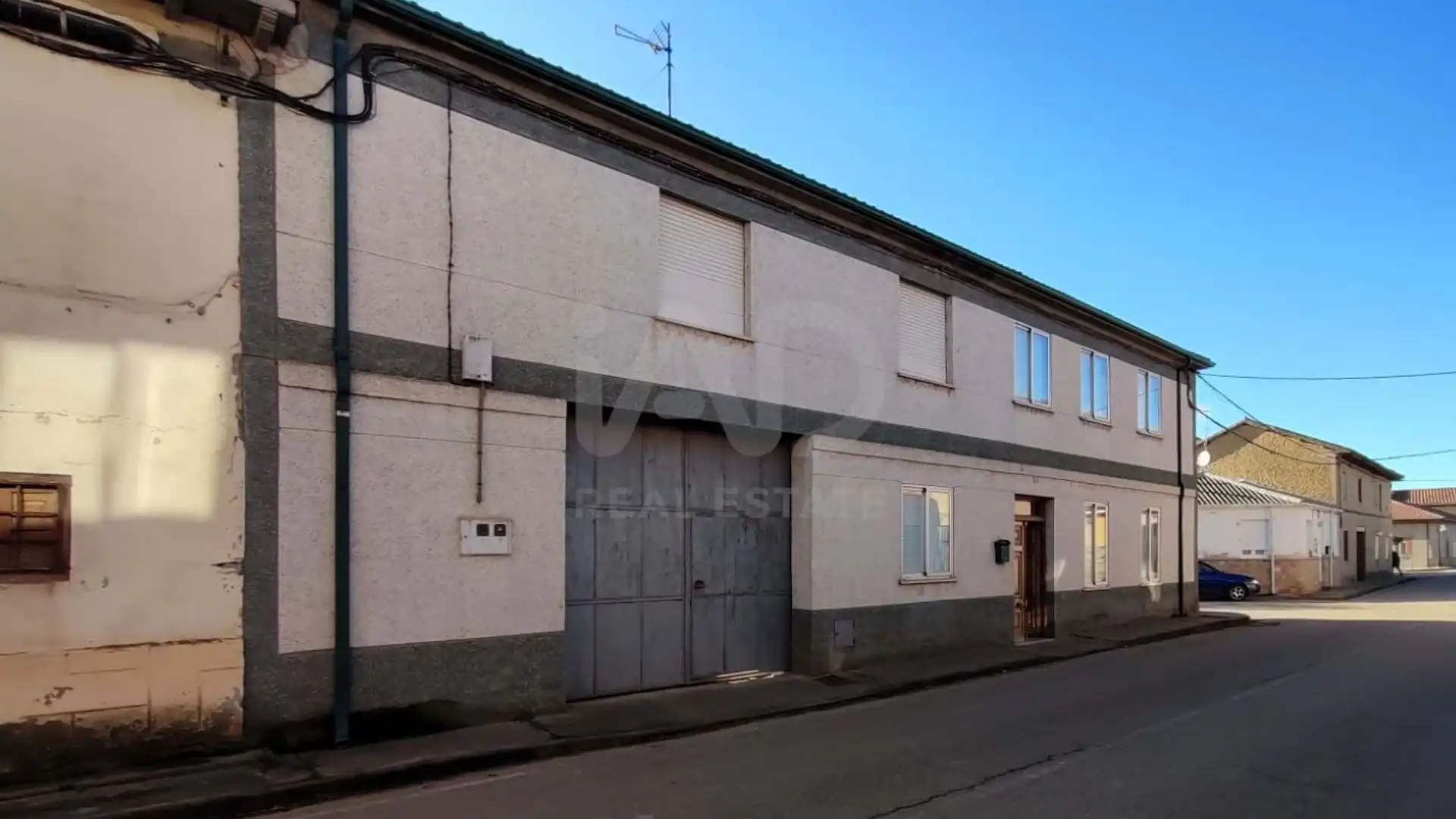 Vista exterior de Casa o chalet en venta en San Justo de la Vega con Calefacción