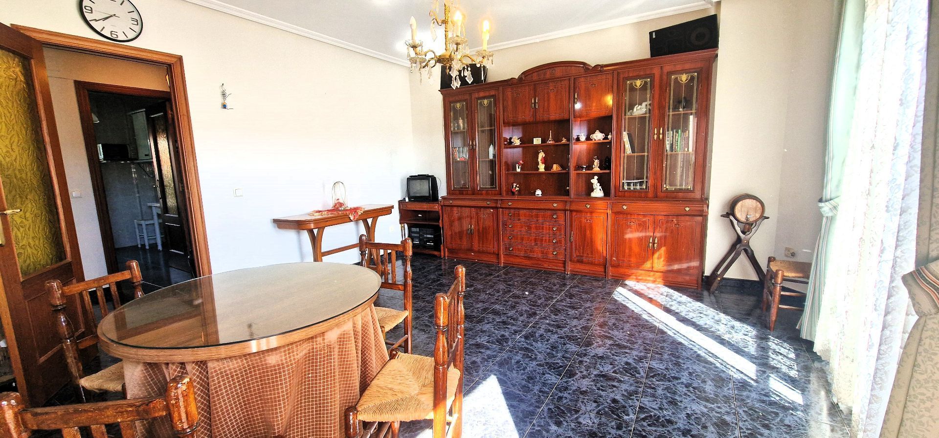 Comedor de Piso en venta en Aldeanueva de la Vera con Aire acondicionado, Terraza y Amueblado
