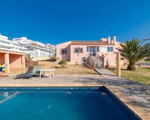 Piscina de Casa o xalet en venda en Estepona amb Aire condicionat, Jardí privat i Terrassa