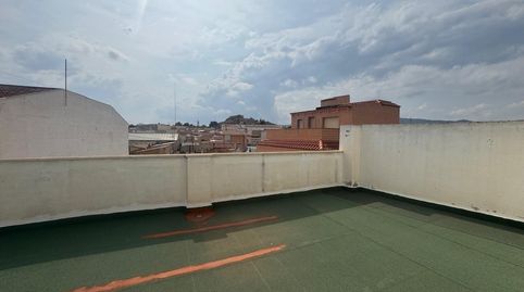 Edificio de dos apartamentos con terraza y garaje, imagen 2