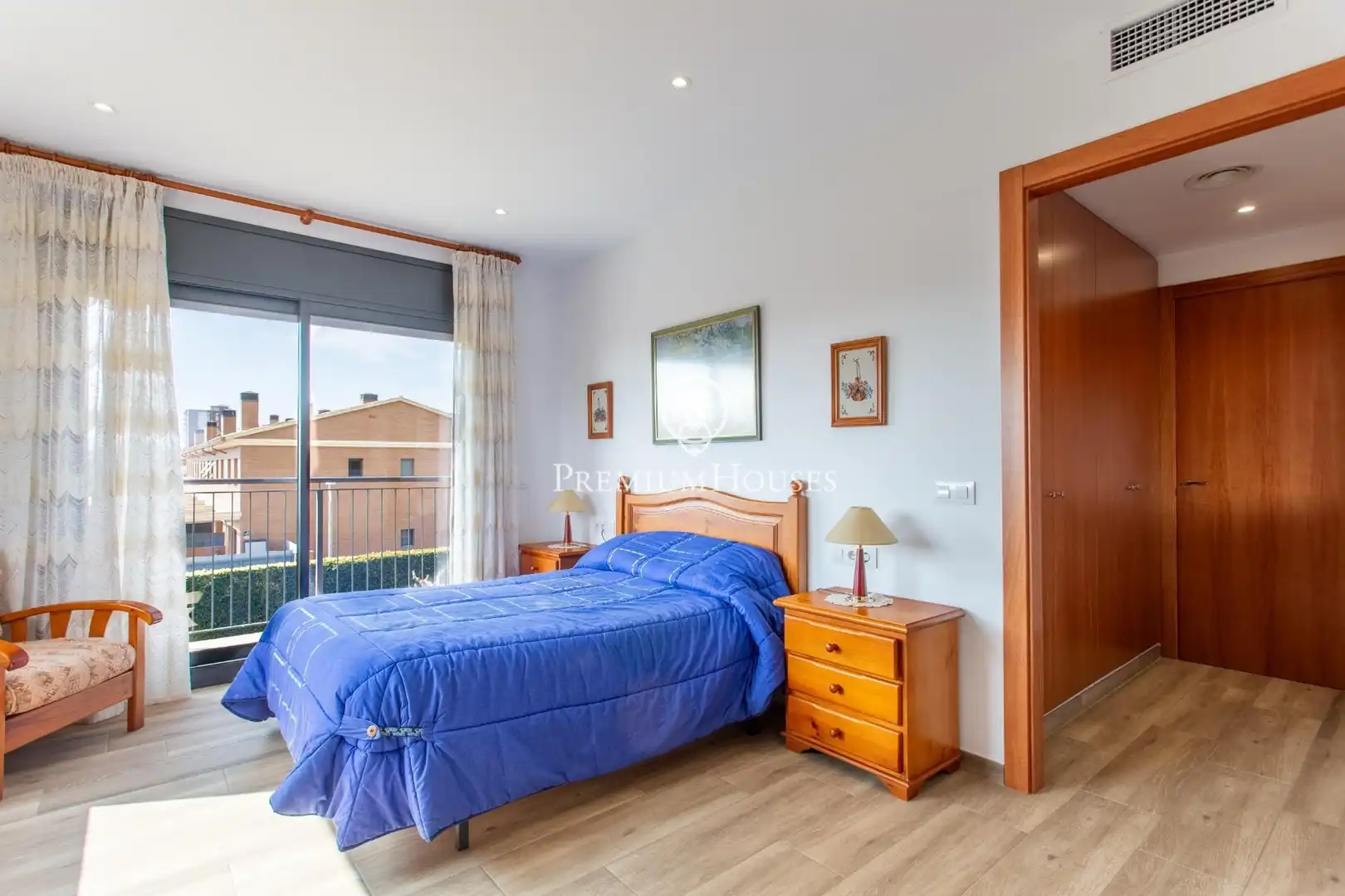 Dormitori de Casa o xalet en venda en Cabrera de Mar amb Calefacció, Jardí privat i Parquet