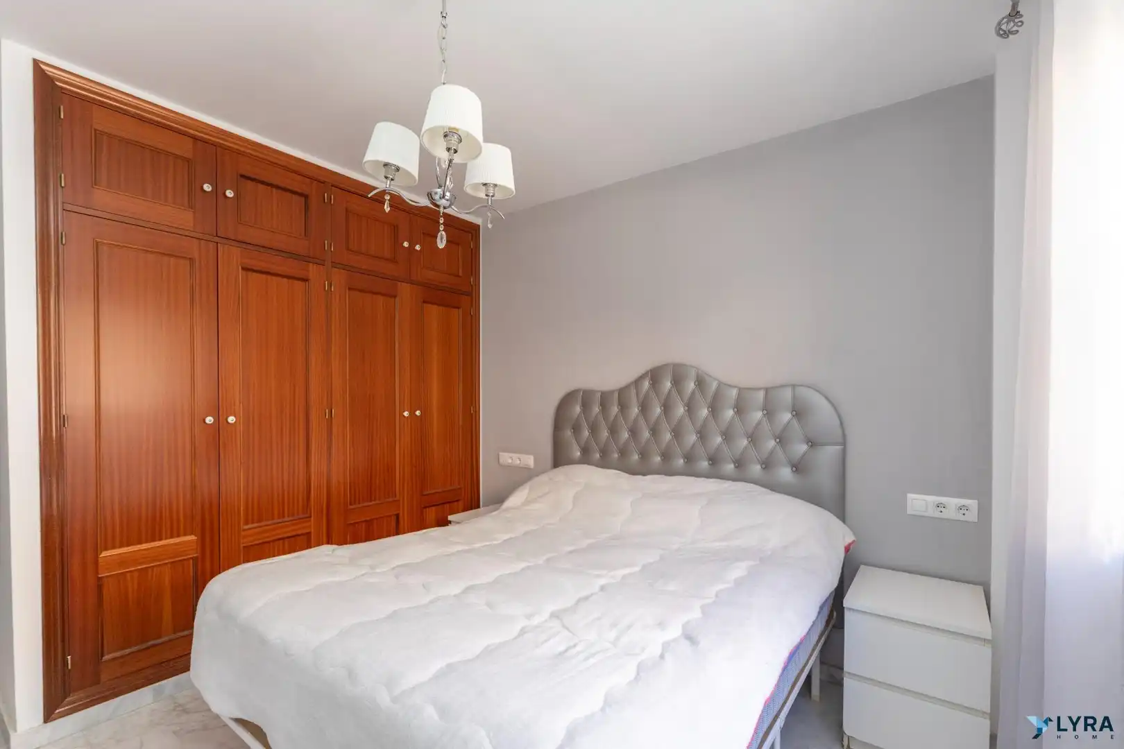 Habitación de Dúplex en venta en Pilas con Terraza