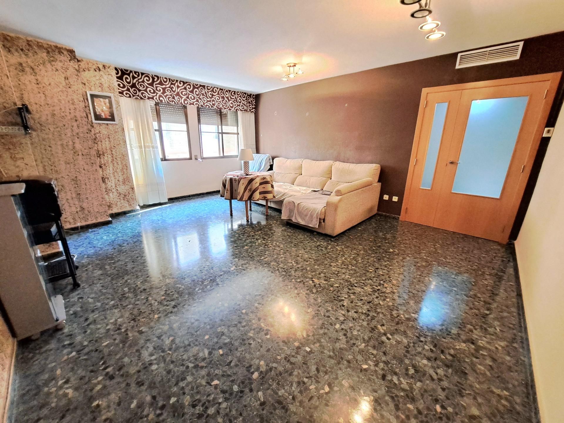 Living room of Flat for sale in Alzira  with Air Conditioner and Terrace