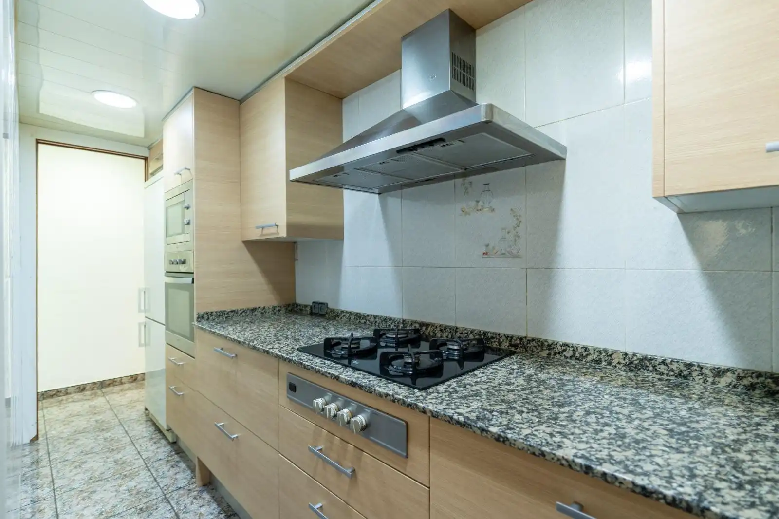 Cocina de Apartamento en venta en L'Hospitalet de Llobregat con Aire acondicionado y Calefacción