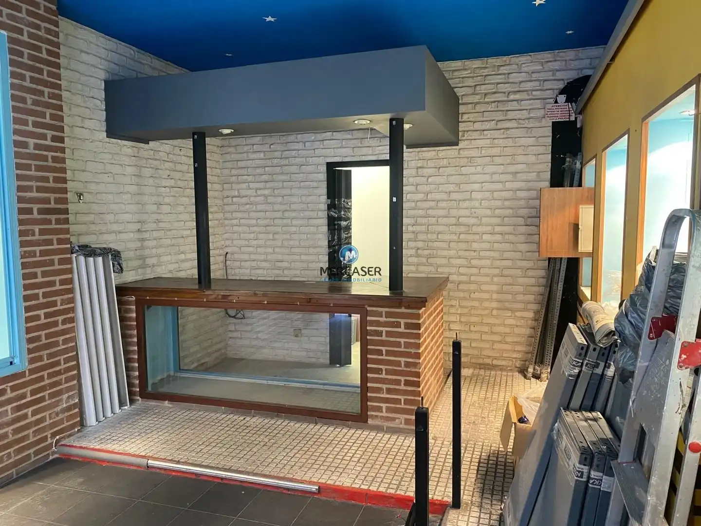 Local comercial de lloguer a Caballería Española, imagen 4