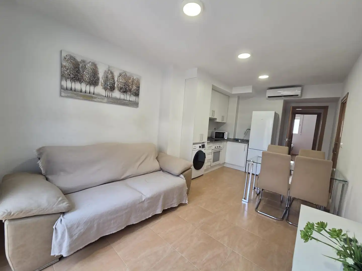 Sala de estar de Apartamento en venta en Alicante / Alacant con Aire acondicionado, Calefacción y Amueblado
