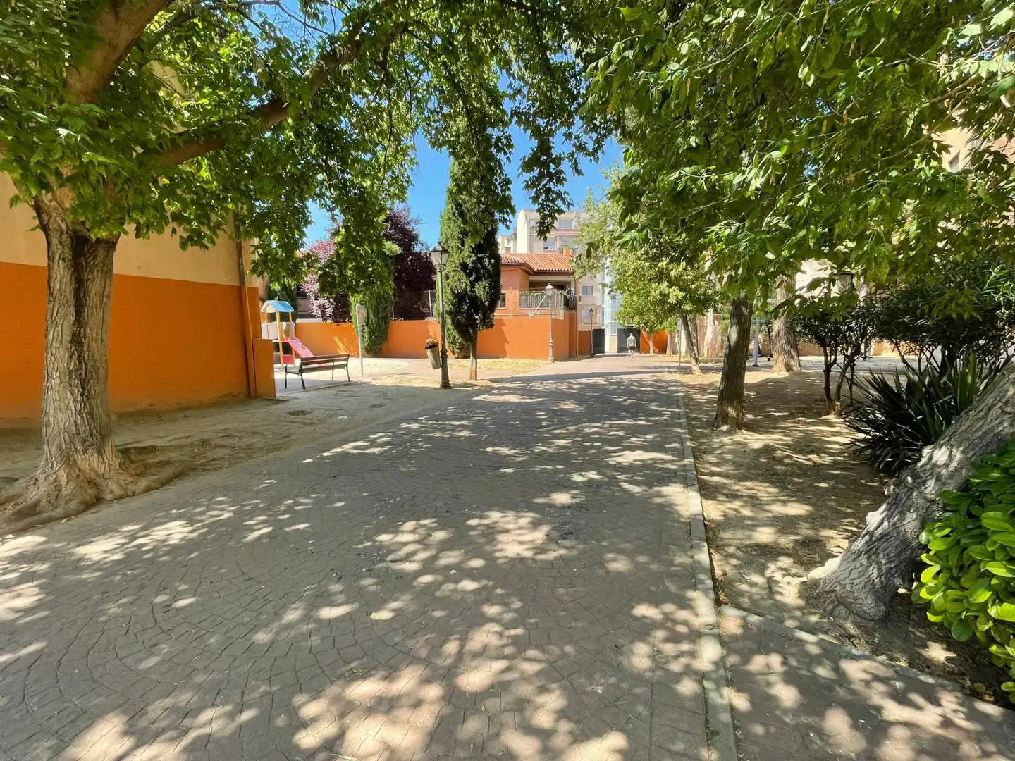 Vista exterior de Piso de alquiler en Alcalá de Henares con Calefacción, Parquet y Amueblado