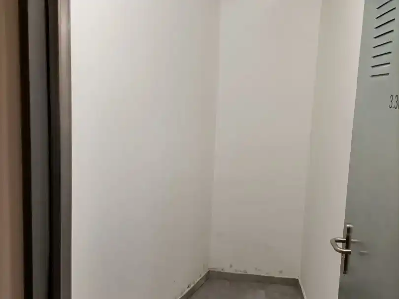 Flat for rent in  Madrid Capital  with Air Conditioner, Swimming Pool and Balcony