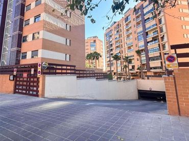 Individual en venda a Avenida Médico Ricardo Ferre 42