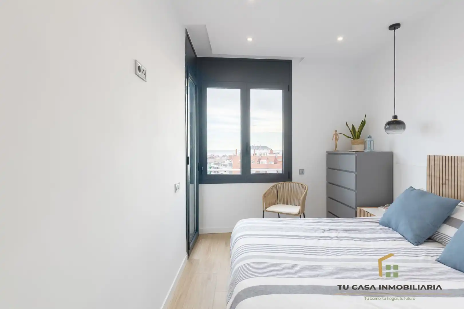 Schlafzimmer von Wohnung zum Verkauf in Badalona mit Klimaanlage und Heizung