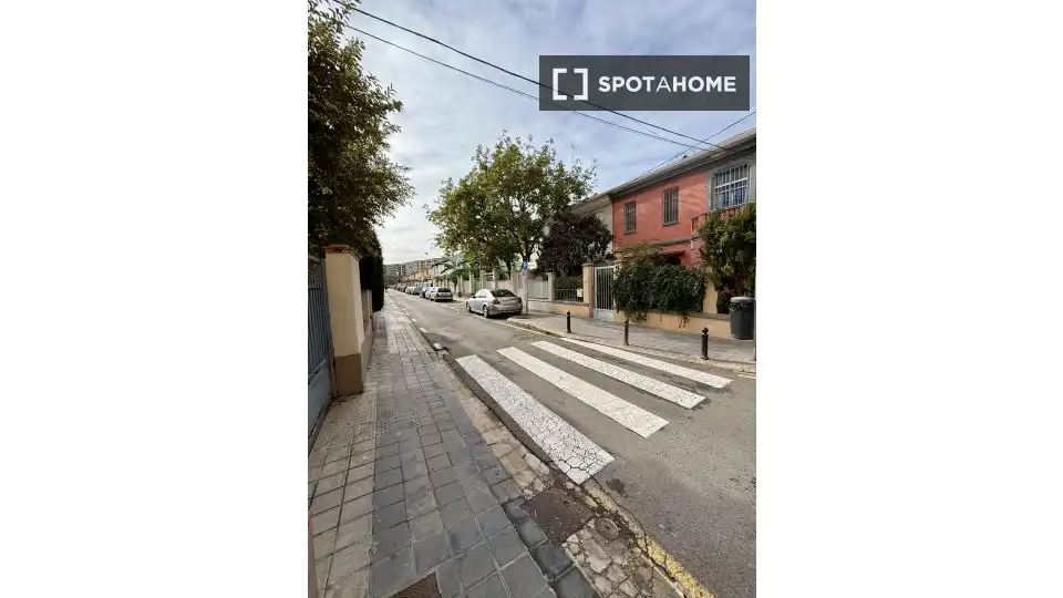Exterior view of Flat for rent in Valencia  with Air Conditioner, Heating and Furnished