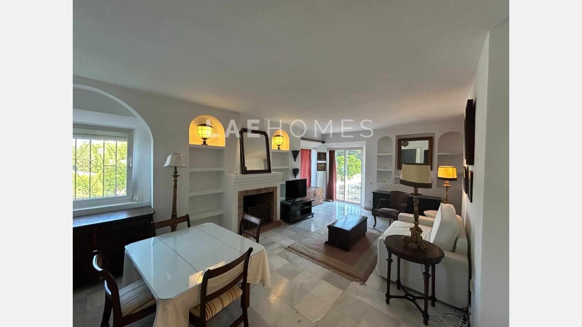 Vista exterior de Apartament de lloguer en Marbella amb Terrassa i Balcó