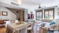 Living room of Single-family semi-detached for sale in  Granada Capital  with Air Conditioner and Balcony