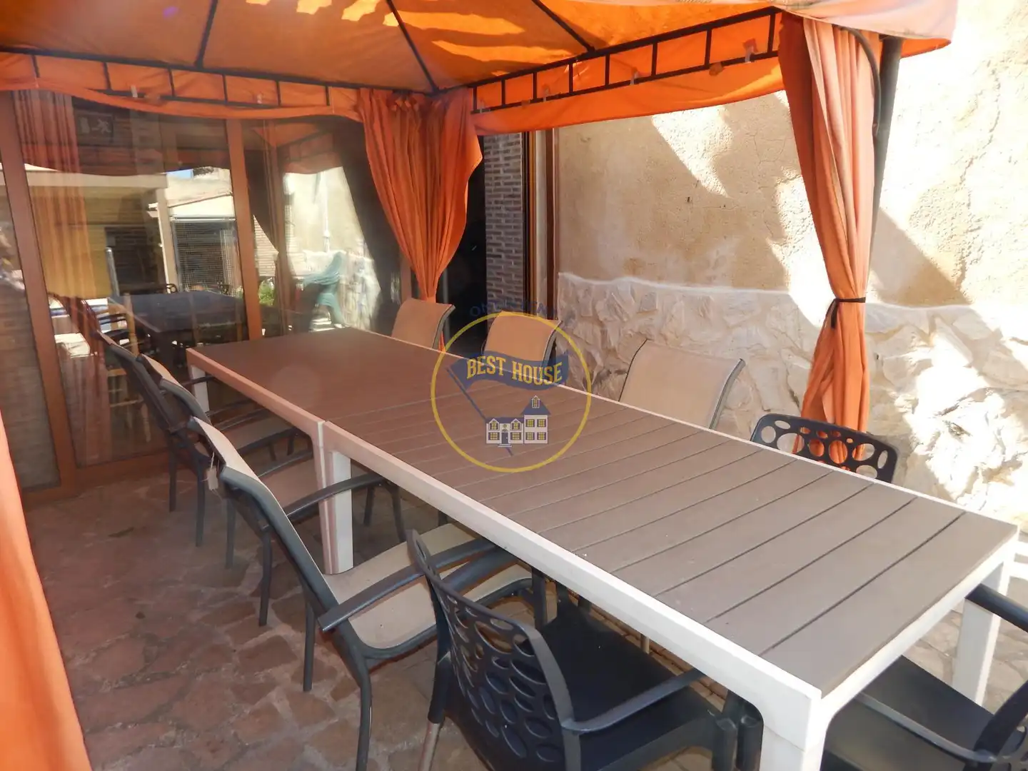 Houses for sale in El Palomar