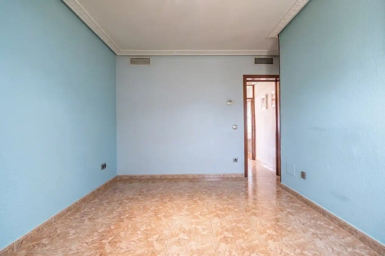 Flat for sale in Calle San Basilio, Pradolongo
