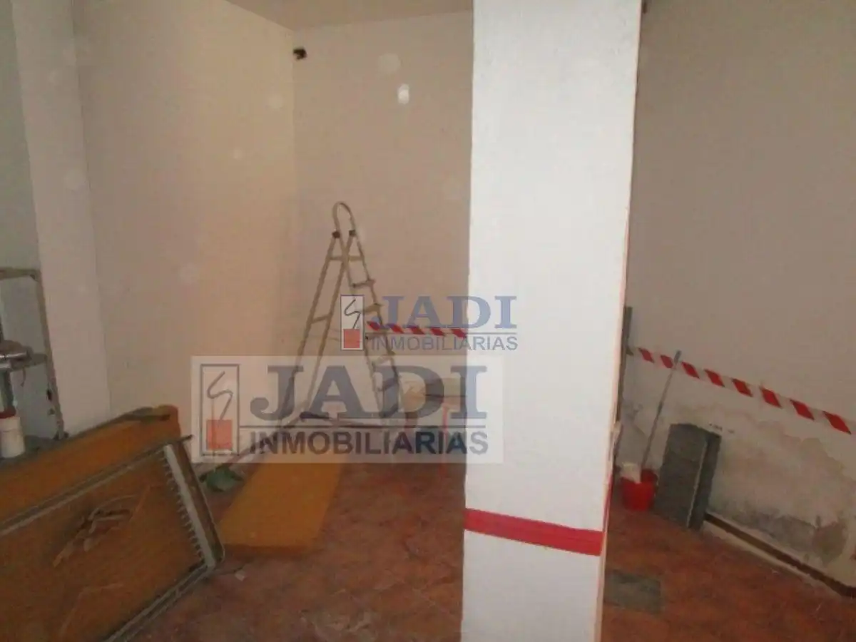 Local comercial en venta en Valdepeñas, imagen 2