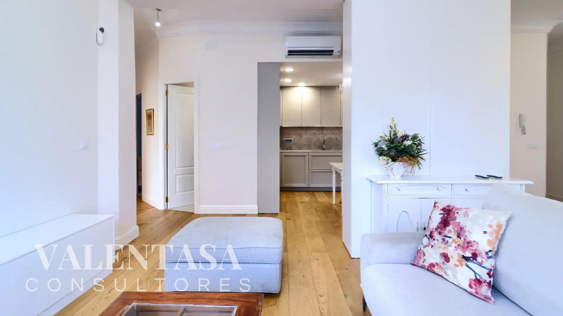 Sala d'estar de Pis en venda en Valencia amb Aire condicionat, Calefacció i Parquet