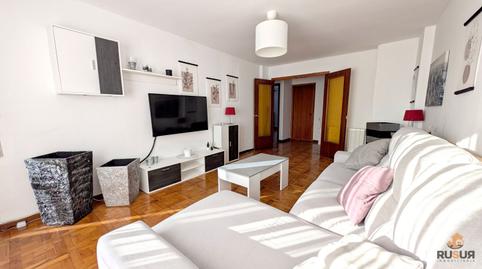 Foto 2 de Piso de alquiler en Renedo, Piélagos