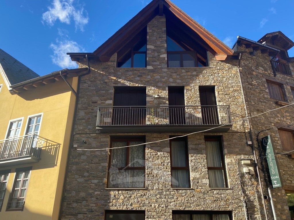 Exterior view of Duplex for sale in Esterri d'Àneu