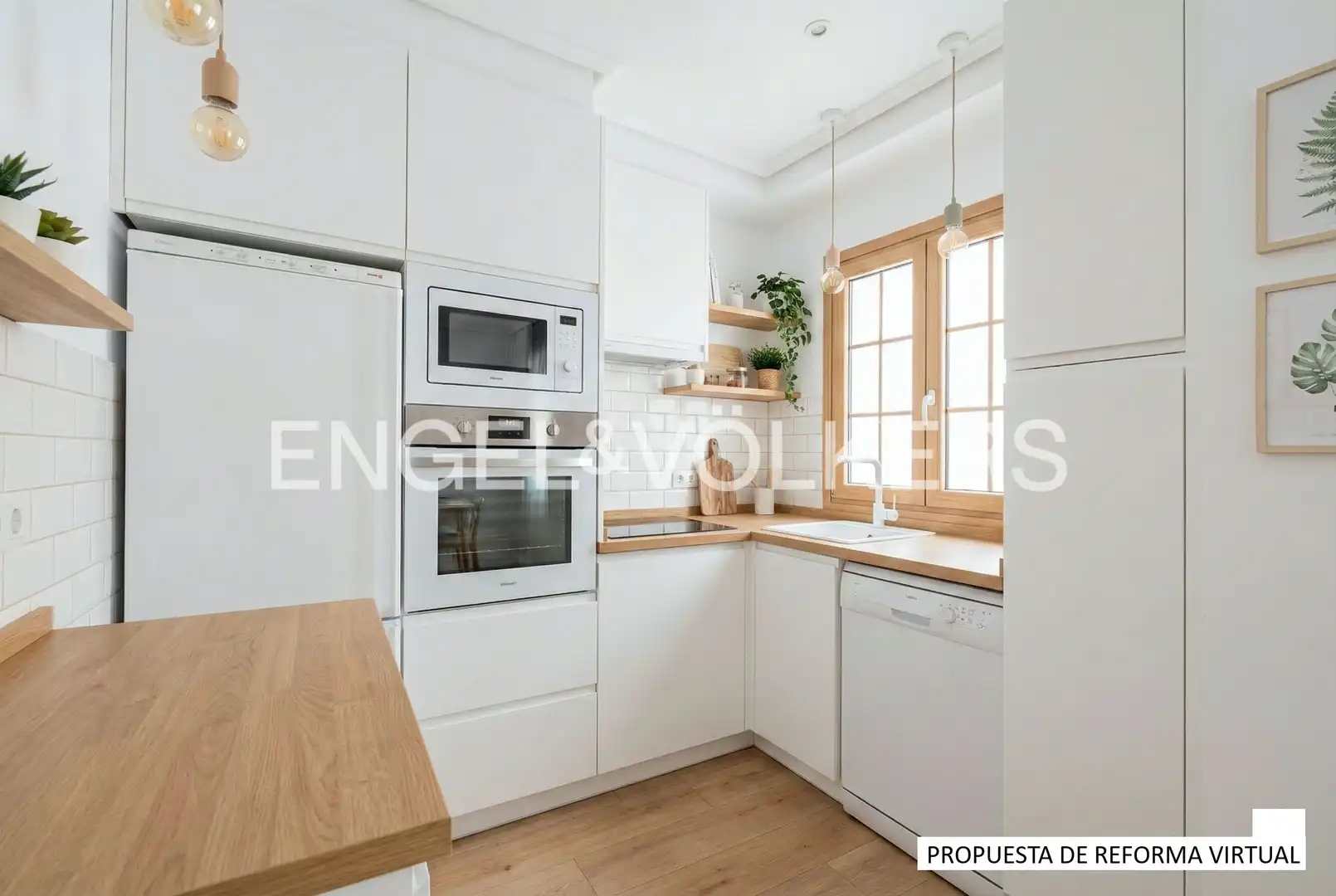 Kitchen of Flat for sale in Donostia - San Sebastián   with Heating and Storage room