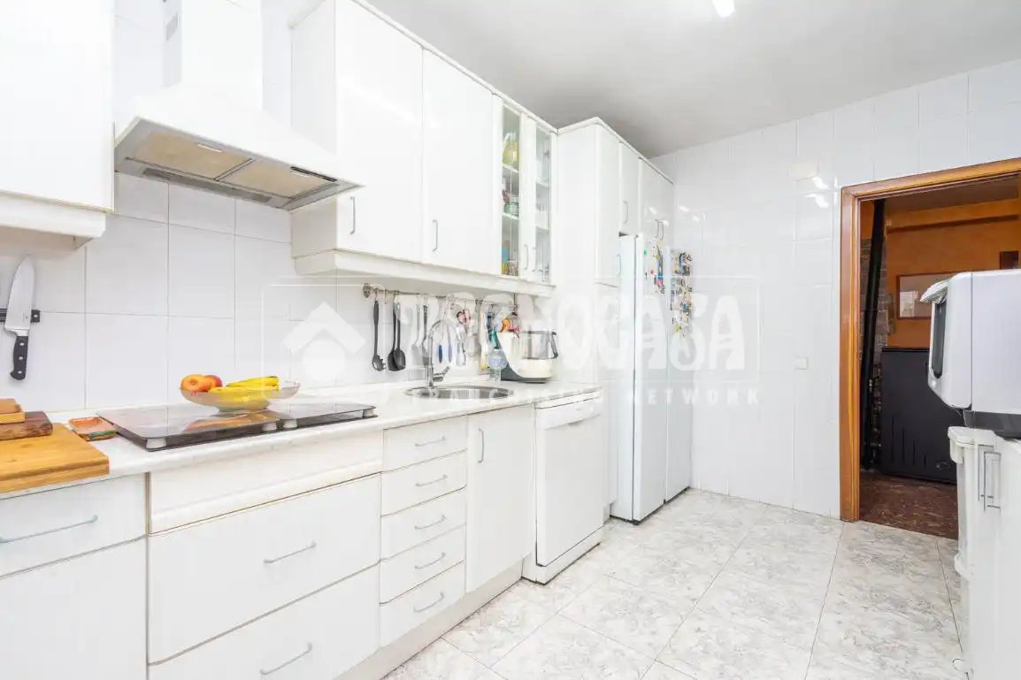 Cocina de Casa adosada en venta en Colmenar Viejo con Calefacción, Terraza y Balcón