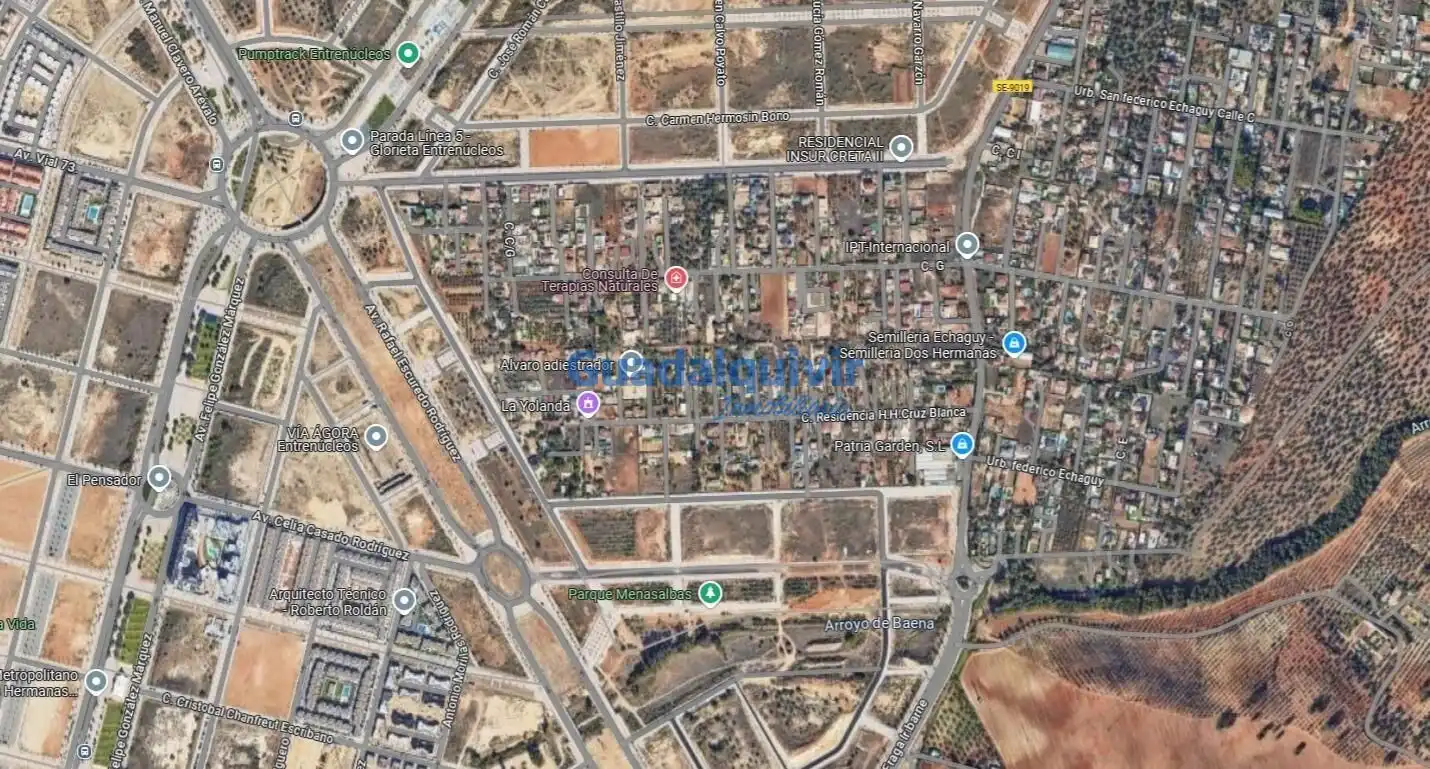Residential land for sale in Entrenúcleos