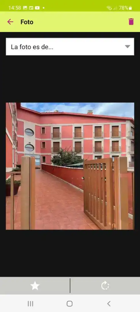Vista exterior de Pis en venda en Ribeira amb Jardí privat, Traster i Moblat