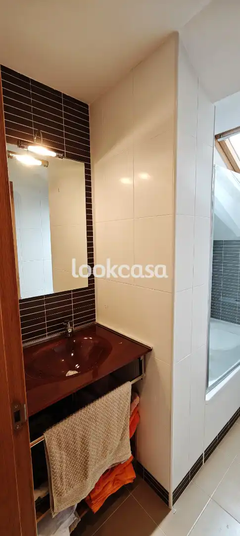 Baño de Ático en venta en Sanxenxo con Calefacción, Jardín privado y Parquet