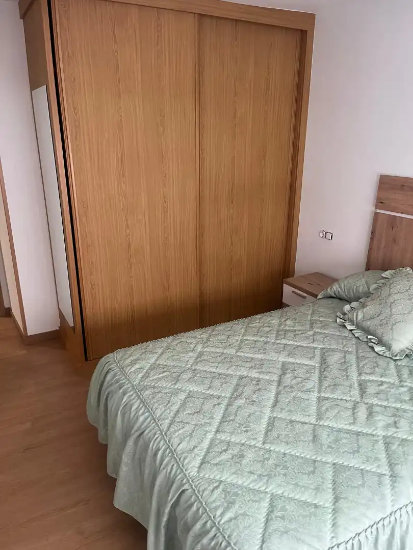 Bedroom of Flat for rent in Santiago de Compostela   with Furnished